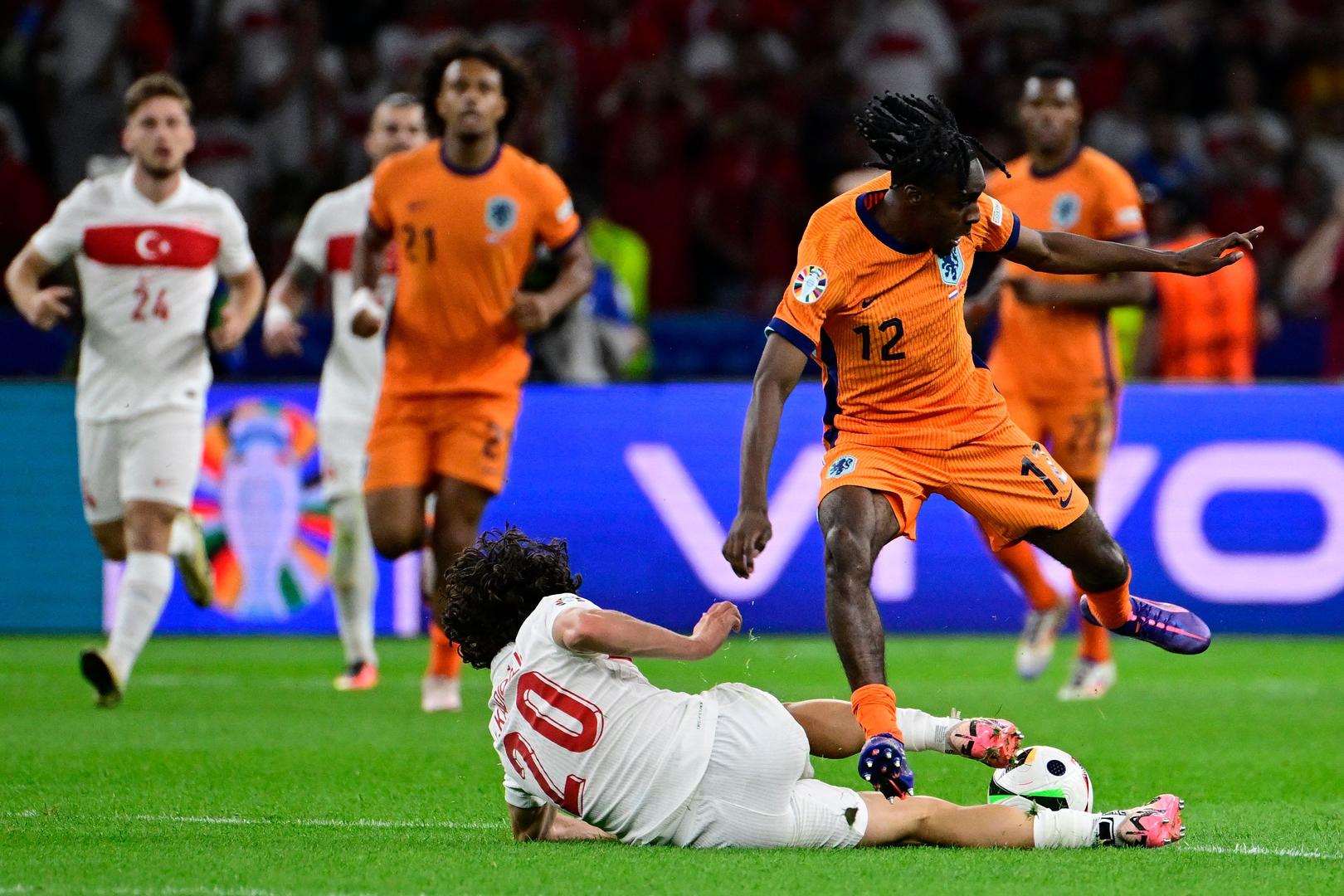 欧洲杯预选赛德国对荷兰比分 欧洲杯预选赛德国对荷兰比分